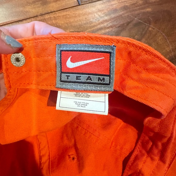Genuine Nike University of Florida Nike Team Gators Orange Baseball Style Hat - Picture 7 of 7